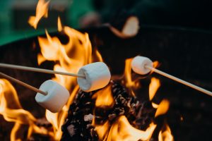 roasting marshmallows on a fire pit safaely